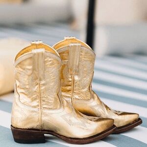 Miron Crosby Mini Maggie Metallic Boot kids Size 4